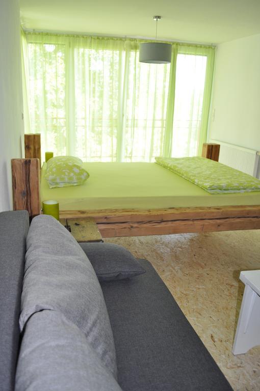 Punkrock Harbour Pension Baehr Karlsruhe Esterno foto