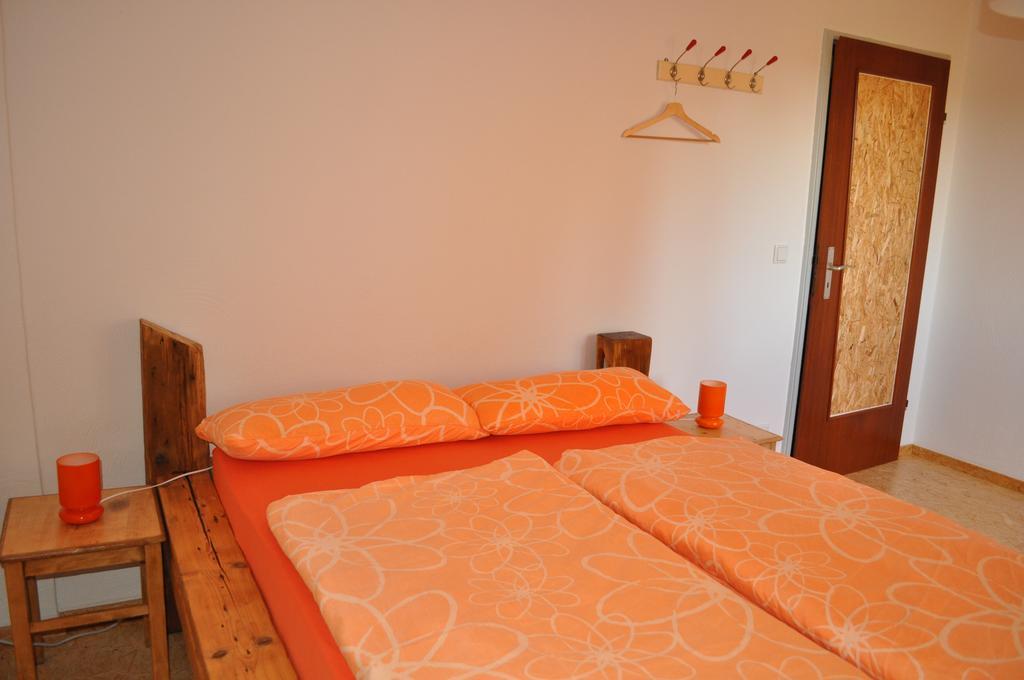 Punkrock Harbour Pension Baehr Karlsruhe Esterno foto