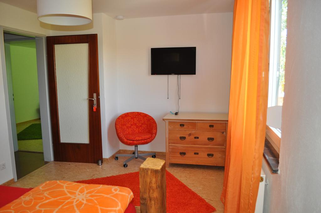 Punkrock Harbour Pension Baehr Karlsruhe Esterno foto